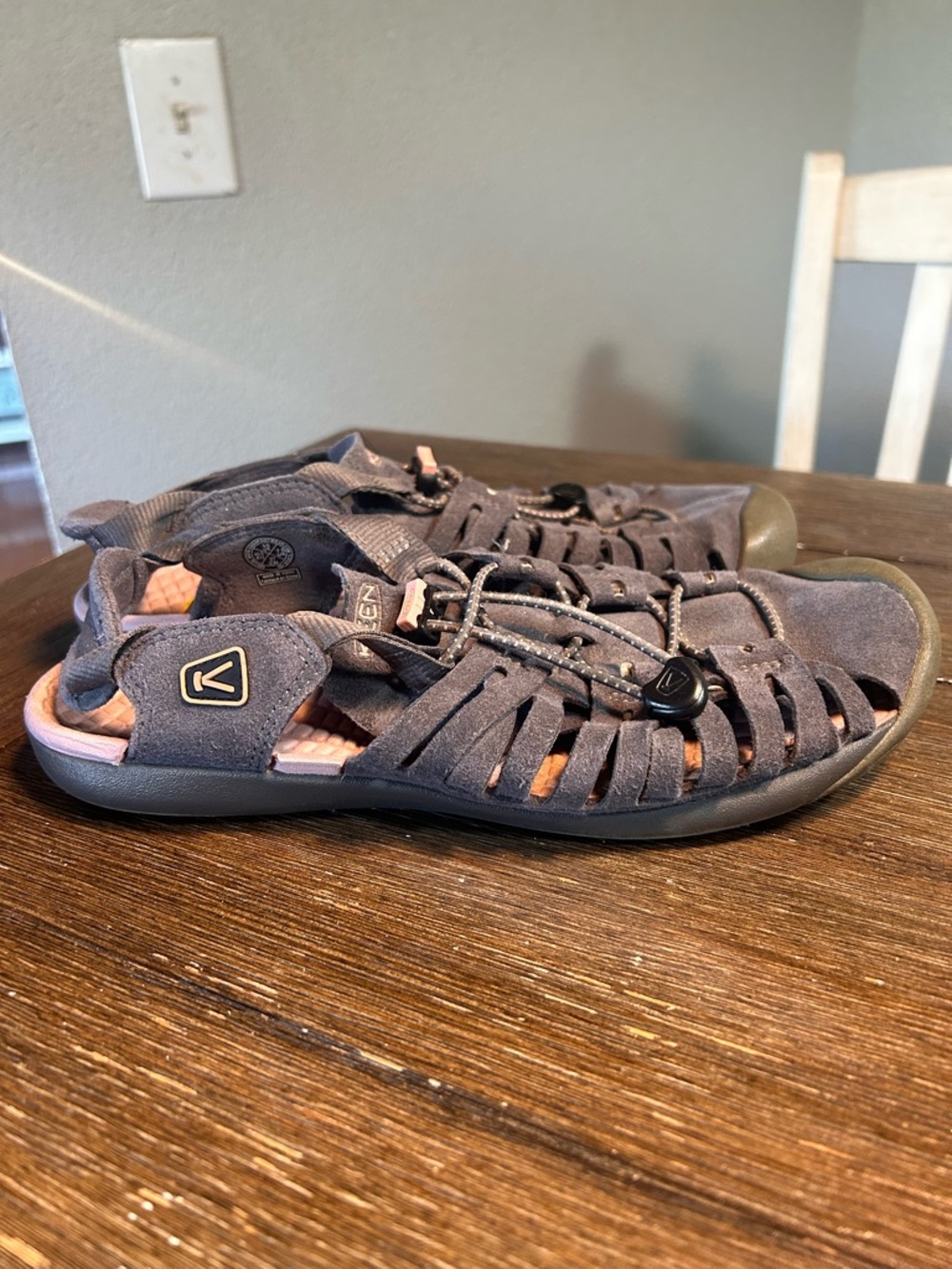 Cypress sandals size 10 - Picture 4 of 11